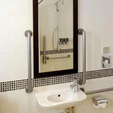 Hampton By Hilton 3*