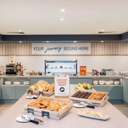 Hampton By Hilton מלון