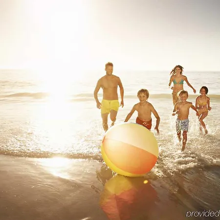 Hotel Hampton By Hilton 3*