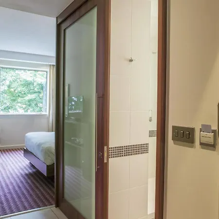Hampton By Hilton מלון